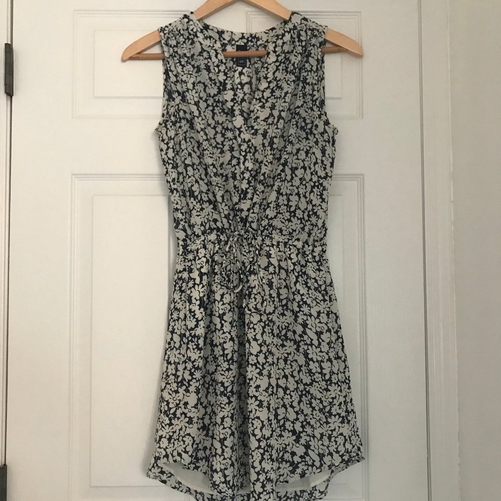 GAP dress